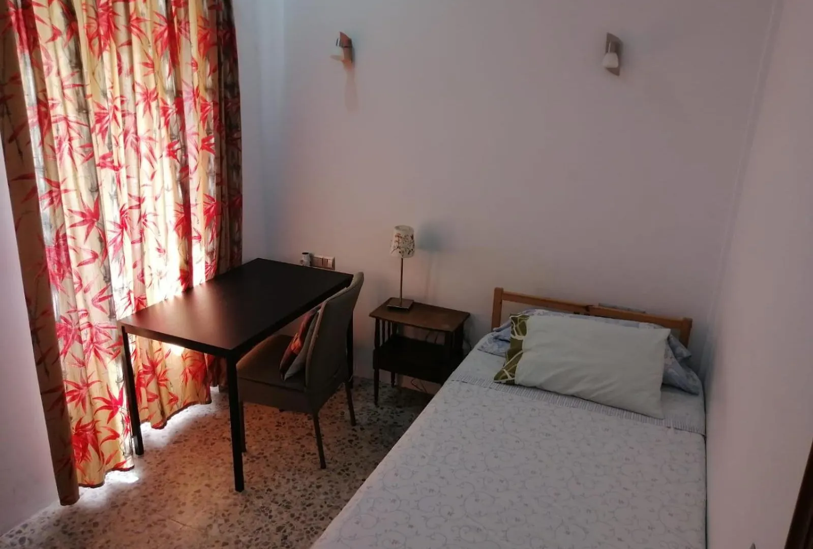 Homestay D Habitacion Preciosa Grande Comoda Wifi Malaga Centro Spain