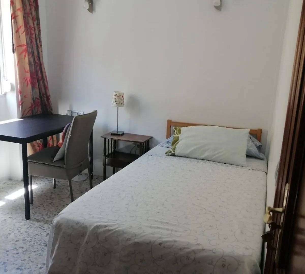 D Habitacion Preciosa Grande Comoda Wifi Malaga Centro Homestay