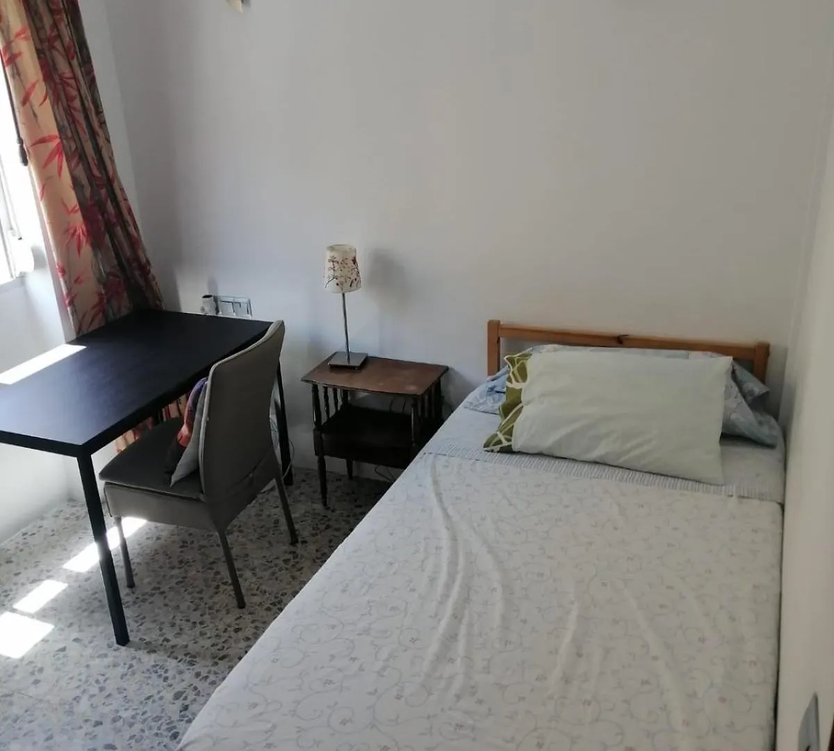 Homestay D Habitacion Preciosa Grande Comoda Wifi Malaga Centro Spain