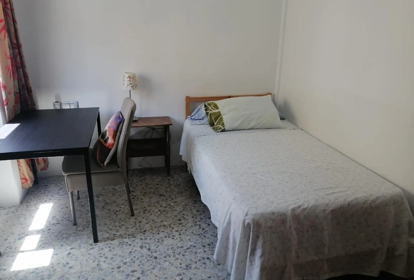 D Habitacion Preciosa Grande Comoda Wifi Malaga Centro